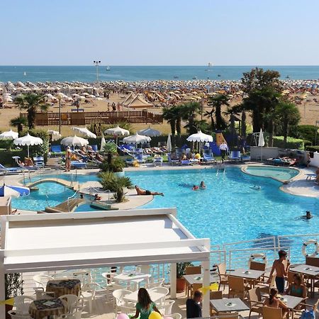 Majestic Beach Hotel & Wellness Bibione Extérieur photo