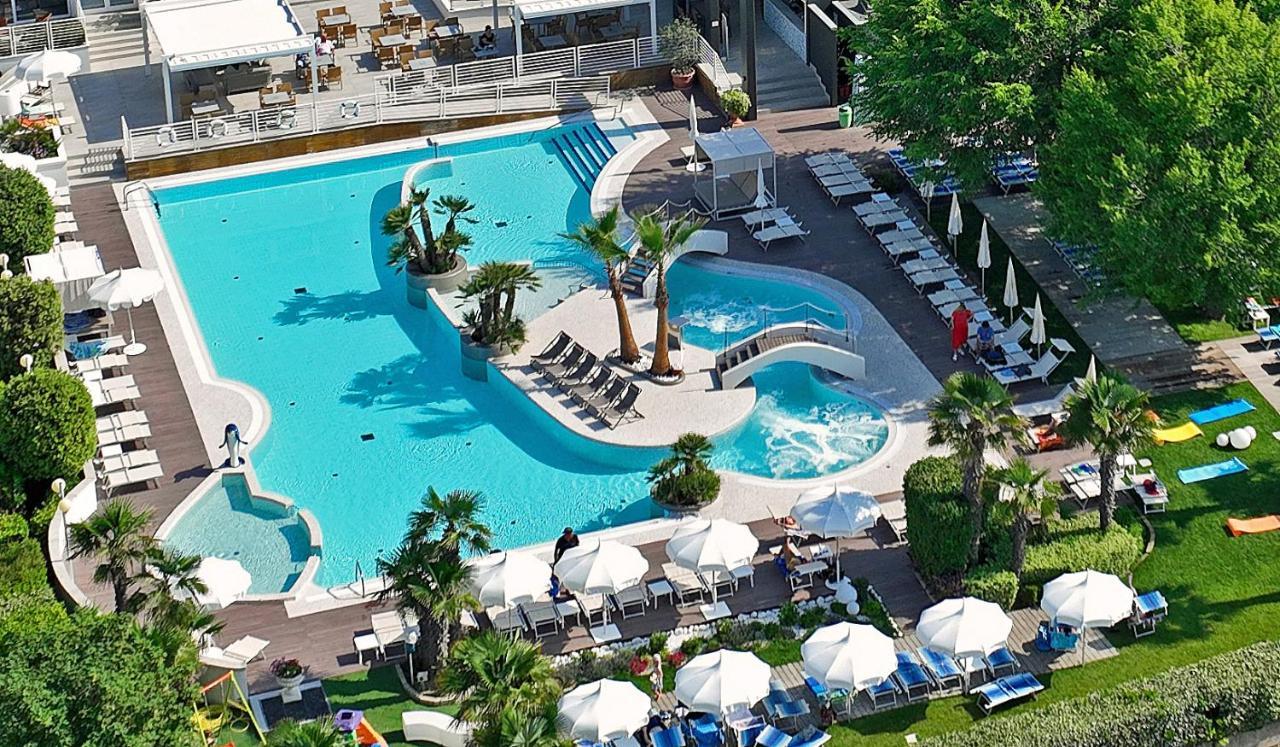 Majestic Beach Hotel & Wellness Bibione Extérieur photo