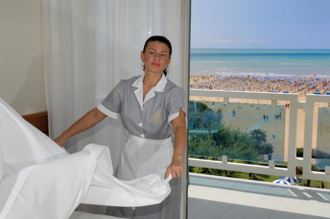 Majestic Beach Hotel & Wellness Bibione Extérieur photo