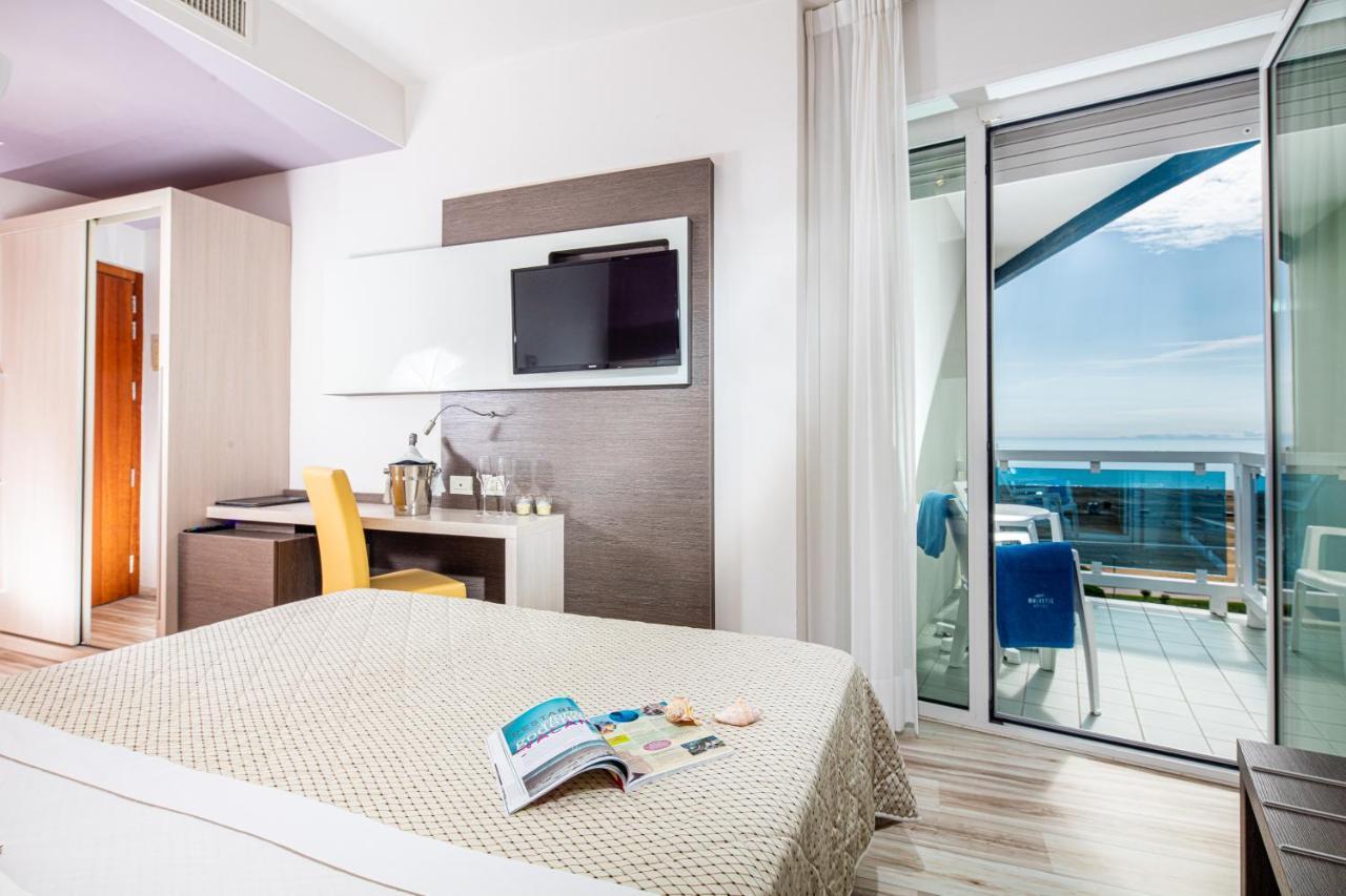 Majestic Beach Hotel & Wellness Bibione Extérieur photo