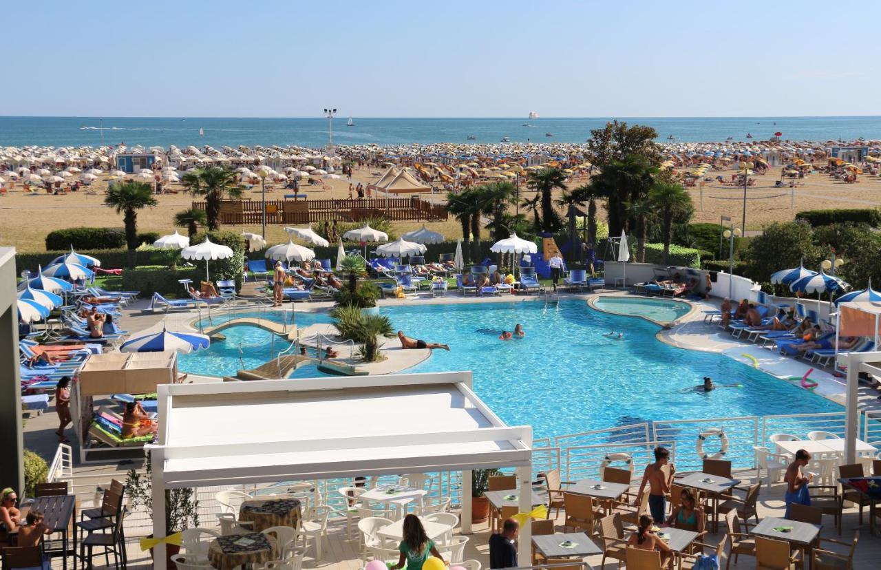 Majestic Beach Hotel & Wellness Bibione Extérieur photo